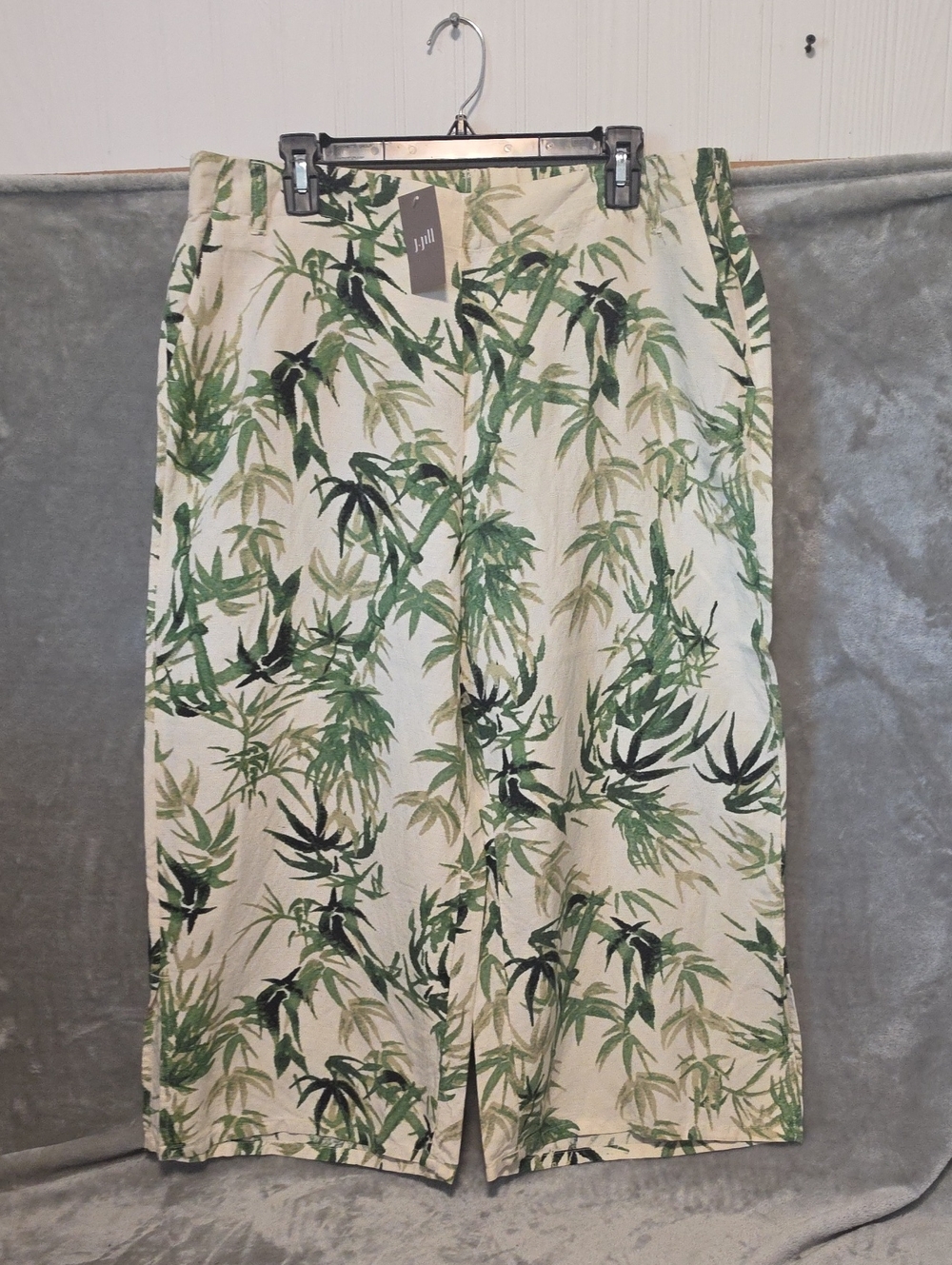 J. Jill Green Bamboo-Print Wide Leg Capri Sz LP